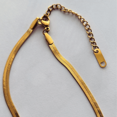 emerald pendant with necklace