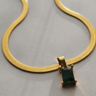 emerald pendant with necklace